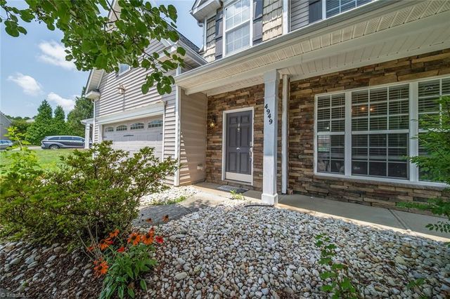 4949 Old Towne Village Circle, Pfafftown, NC 27040