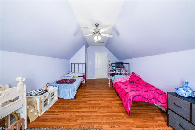 4949 Old Towne Village Circle, Pfafftown, NC 27040