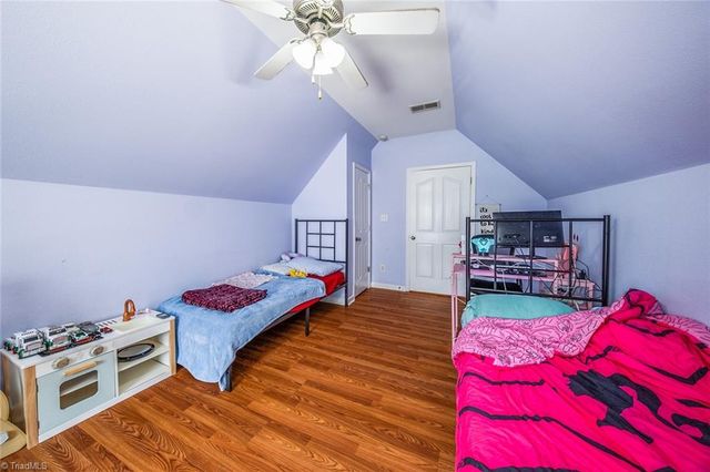 4949 Old Towne Village Circle, Pfafftown, NC 27040