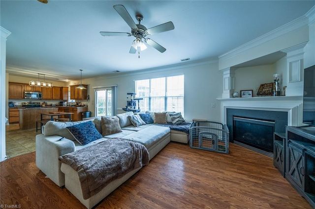 4949 Old Towne Village Circle, Pfafftown, NC 27040