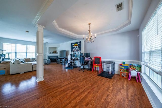 4949 Old Towne Village Circle, Pfafftown, NC 27040
