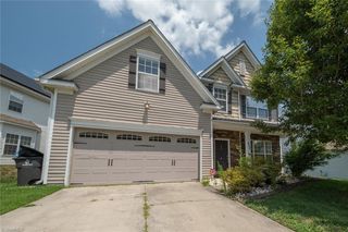 4949 Old Towne Village Circle, Pfafftown, NC 27040