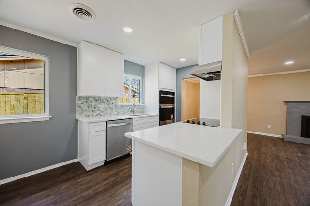 2804 Norwood Lane, Arlington, TX 76013