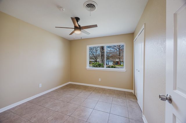 2804 Norwood Lane, Arlington, TX 76013