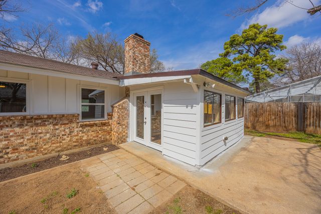 2804 Norwood Lane, Arlington, TX 76013