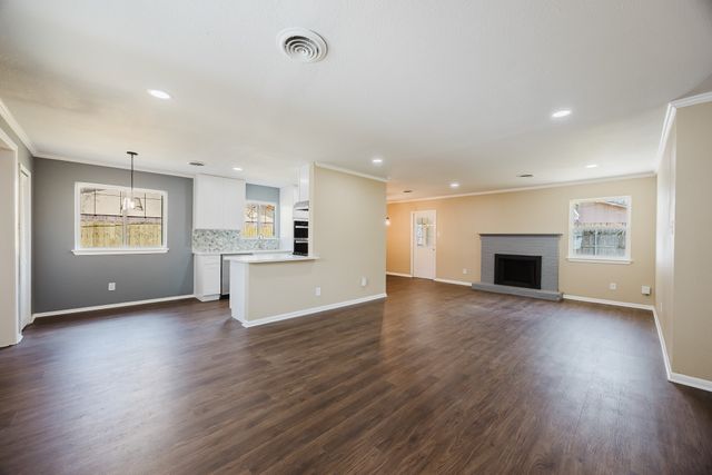 2804 Norwood Lane, Arlington, TX 76013