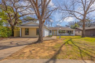 2804 Norwood Lane, Arlington, TX 76013