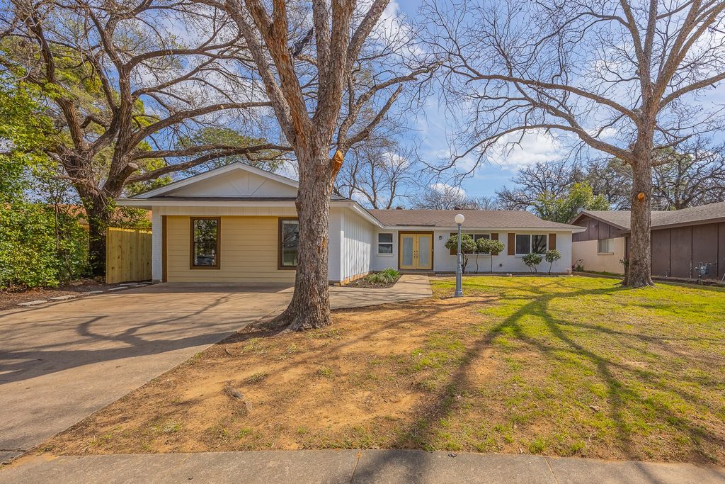 2804 Norwood Lane, Arlington, TX 76013