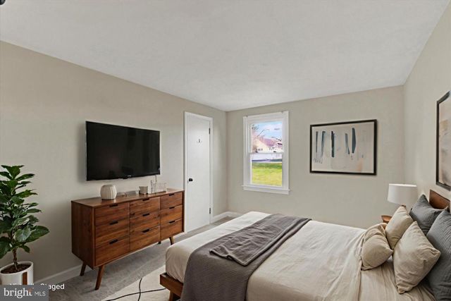 28 CHURCH, Stewartstown, PA 17363