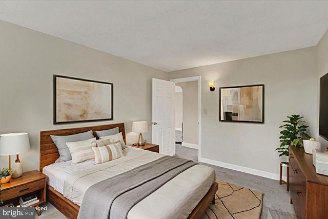 28 CHURCH, Stewartstown, PA 17363