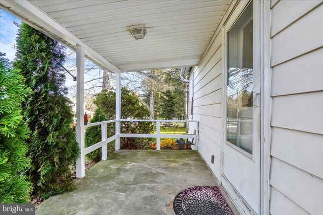 28 CHURCH, Stewartstown, PA 17363