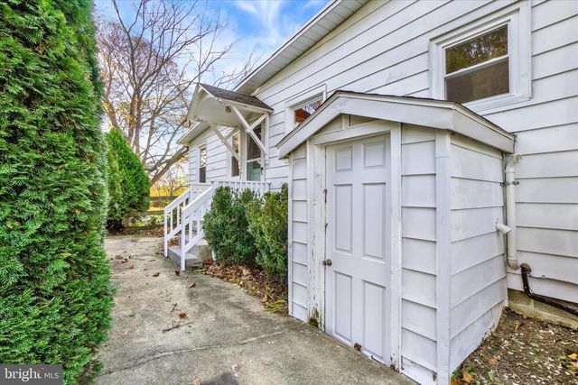 28 CHURCH, Stewartstown, PA 17363