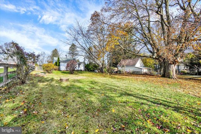 28 CHURCH, Stewartstown, PA 17363