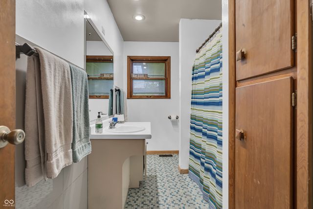 3001 E Hanna Avenue, Indianapolis, IN 46227