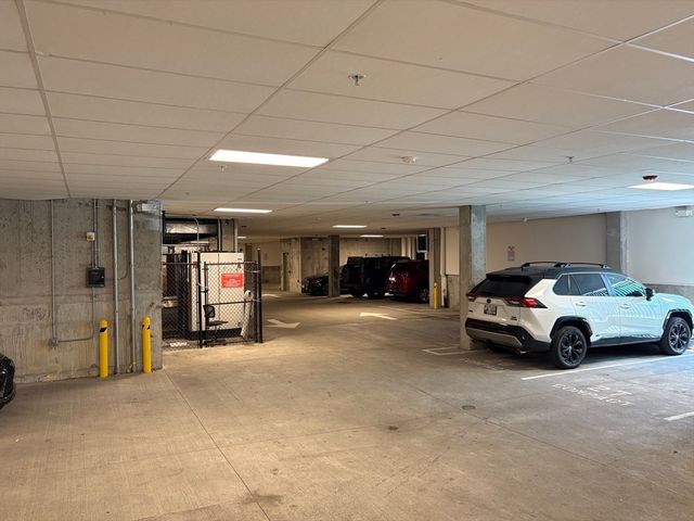 214 Market St 405, Boston, MA 02135