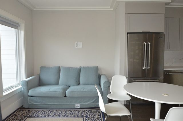 214 Market St 405, Boston, MA 02135