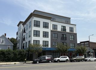 214 Market St 405, Boston, MA 02135