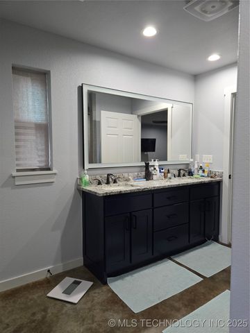 16458 S 401st West Avenue, Bristow, OK 74010