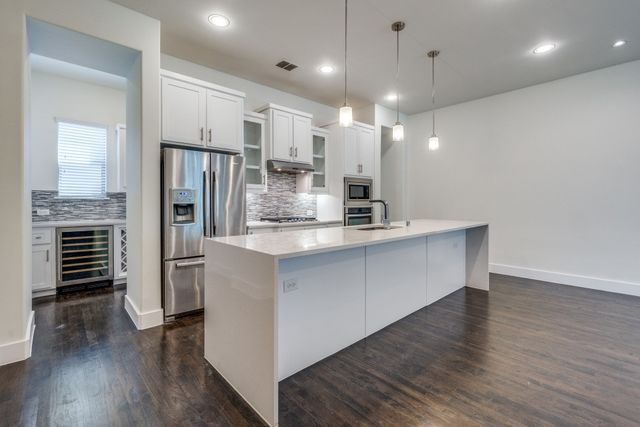 3023 Clamath Drive, Dallas, TX 75204