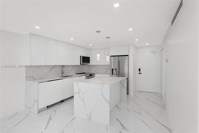 345 Ocean Dr 708, Miami Beach, FL 33139