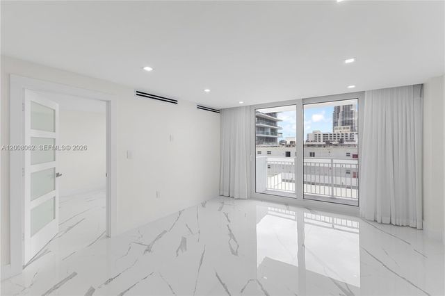 345 Ocean Dr 708, Miami Beach, FL 33139