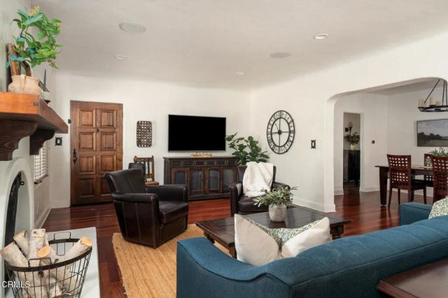 3022 Altura Avenue, La Crescenta, CA 91214