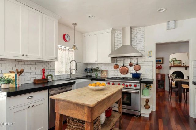 3022 Altura Avenue, La Crescenta, CA 91214