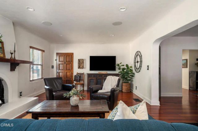 3022 Altura Avenue, La Crescenta, CA 91214