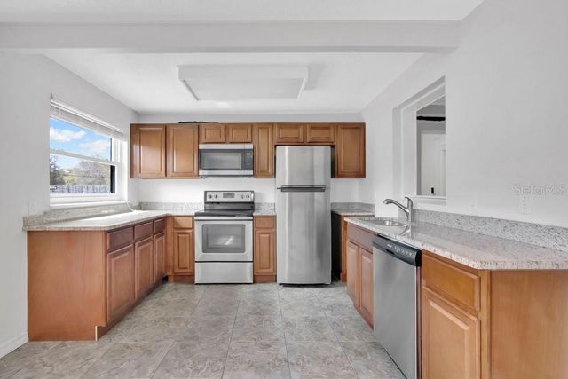 2820 DRAKE DRIVE, Orlando, FL 32810