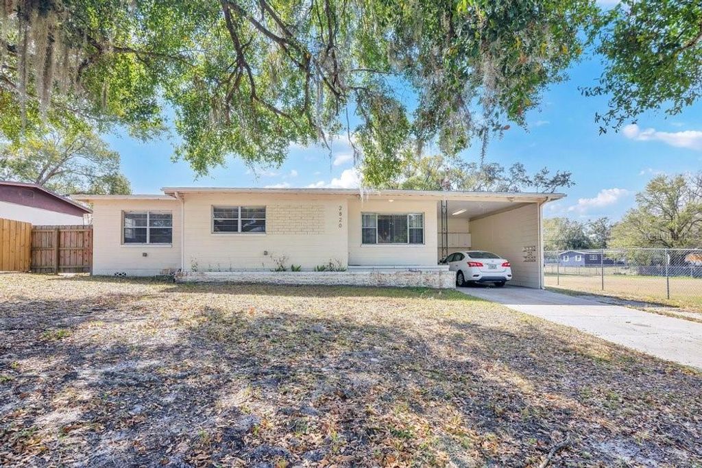 2820 DRAKE DRIVE, Orlando, FL 32810