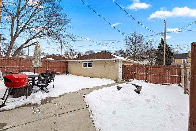 3668 S 16th STREET, Milwaukee, WI 53221