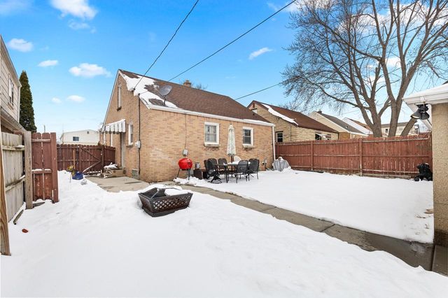 3668 S 16th STREET, Milwaukee, WI 53221