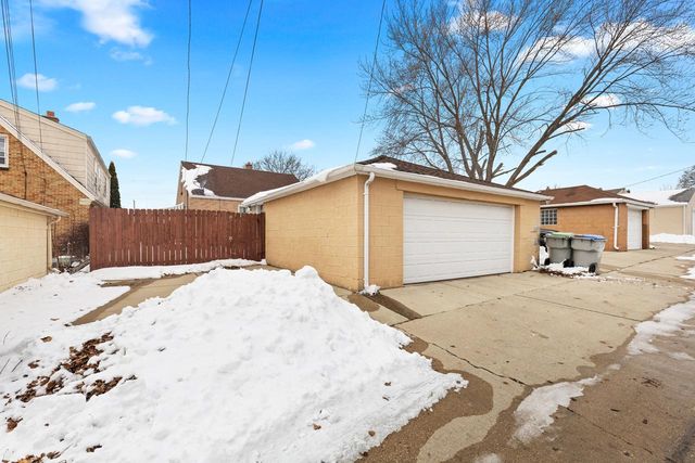 3668 S 16th STREET, Milwaukee, WI 53221