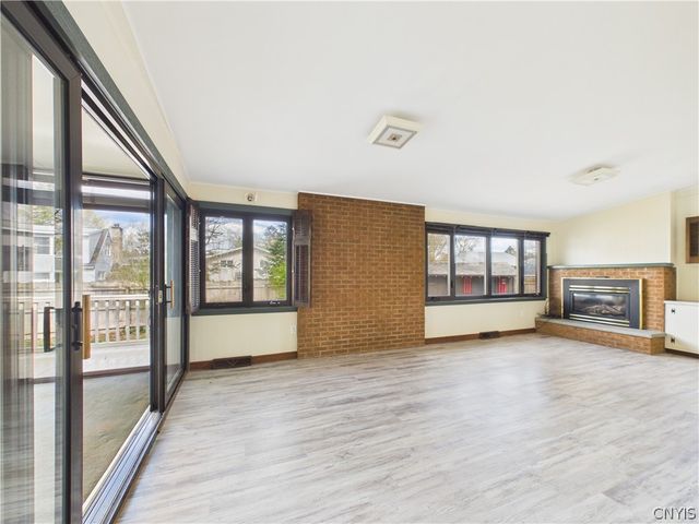 202 Augusta Drive, Cicero, NY 13212