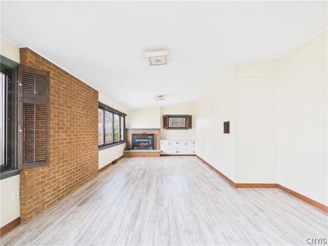 202 Augusta Drive, Cicero, NY 13212