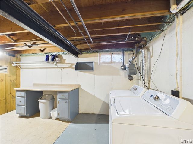202 Augusta Drive, Cicero, NY 13212
