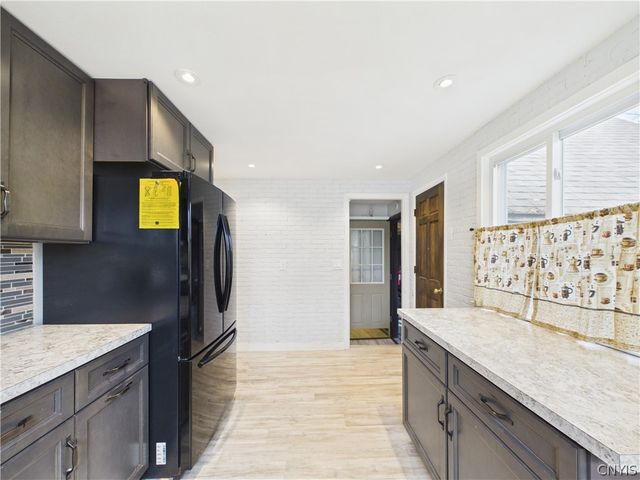 202 Augusta Drive, Cicero, NY 13212