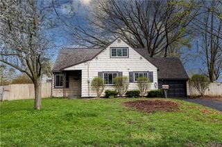 202 Augusta Drive, Cicero, NY 13212