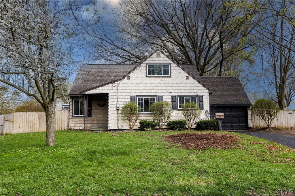 202 Augusta Drive, Cicero, NY 13212