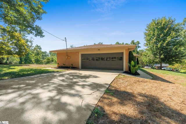 115 Cannon Lane, Taylors, SC 29687