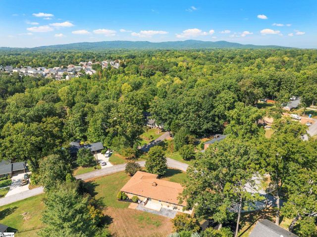 115 Cannon Lane, Taylors, SC 29687