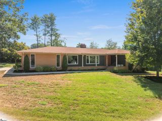 115 Cannon Lane, Taylors, SC 29687