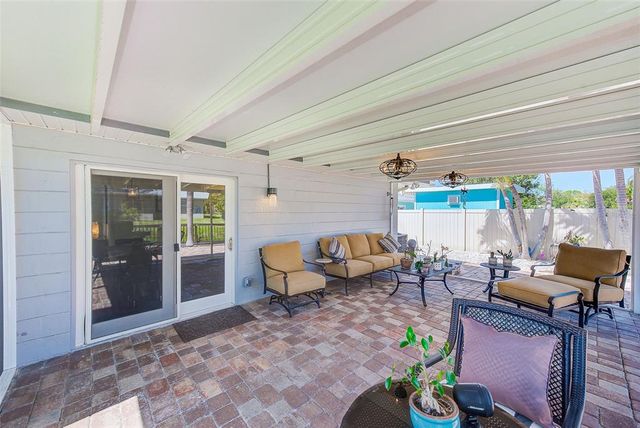 11035 HURON ROAD, St Petersburg, FL 33708