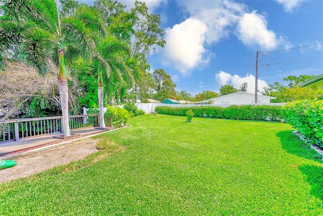 11035 HURON ROAD, St Petersburg, FL 33708