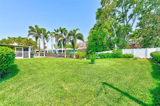 11035 HURON ROAD, St Petersburg, FL 33708
