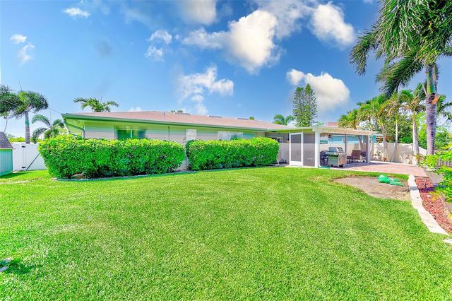11035 HURON ROAD, St Petersburg, FL 33708