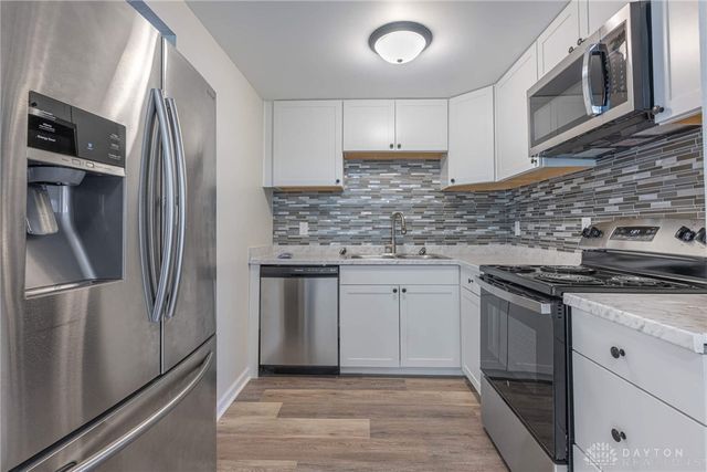 5572 Shady Oak Street, Huber Heights, OH 45424