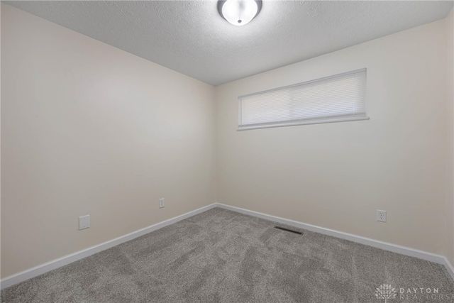 5572 Shady Oak Street, Huber Heights, OH 45424