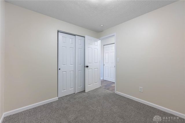 5572 Shady Oak Street, Huber Heights, OH 45424