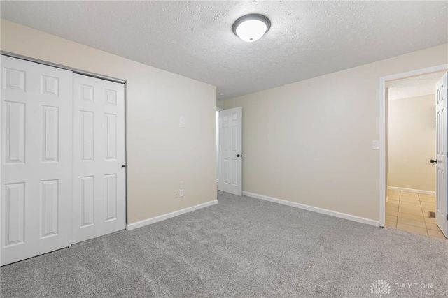 5572 Shady Oak Street, Huber Heights, OH 45424